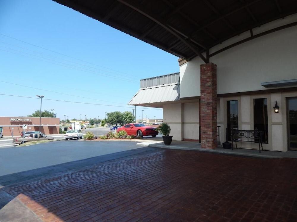 Quality Inn Chickasha Esterno foto